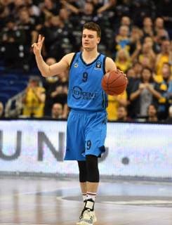 Jonas Mattisseck (ALBA), mit Ball ALBA Berlin - Partizan Belgrad Basketball, Eurocup 2018 2019, 7Days Eurocup,, Top16-Runde, Top16-Round, Herren, Männer, Maenner, men, Saison 2018 2019 Berlin, 5.2.2019 Mercedes-Benz Arena