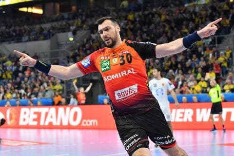 Rhein Neckar Loewen - HC Vardar Skopje Rhein Neckar Loewe Gedeon Villaplana Guardiola (Nr.30) jubelt nach seinem Treffer beim Spiel in der Champions League, Rhein Neckar Loewen - HC Vardar Skopje. Mannheim. 06.02.19 Handball Champions League Group Phase , Mannheim Baden Wuerttemberg Deutschland SAP Arena