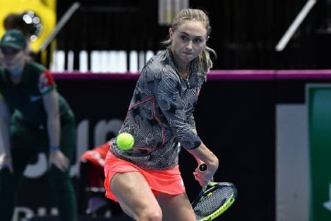 GER, Fed Cup 2019: Auftakt Deutschland vs. Weißrussland in Braunschweig 09.02.2019, Volkswagen Halle, Braunschweig, GER, Fed Cup 2019: Auftakt Deutschland vs. Weißrussland in Braunschweig, im Bild Aliaksandra Sasnovich (BLR) beim Rueckhandschlag