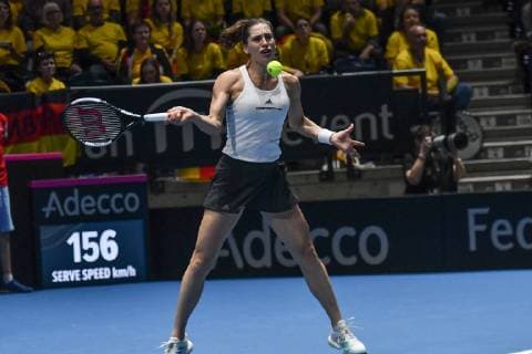 GER, Fed Cup 2019: Auftakt Deutschland vs. Weißrussland in Braunschweig 09.02.2019, Volkswagen Halle, Braunschweig, GER, Fed Cup 2019: Auftakt Deutschland vs. Weißrussland in Braunschweig, im Bild Andrea Petkovic (GER), Porsche Team Deutschland beim Vorhandschlag