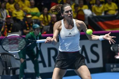 GER, Fed Cup 2019: Auftakt Deutschland vs. Weißrussland in Braunschweig 09.02.2019, Volkswagen Halle, Braunschweig, GER, Fed Cup 2019: Auftakt Deutschland vs. Weißrussland in Braunschweig, im Bild Andrea Petkovic (GER), Porsche Team Deutschland beim Vorhandschlag