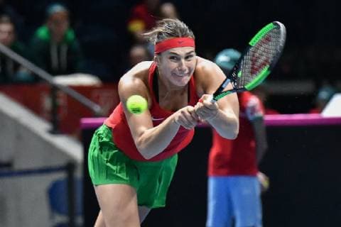 GER, Fed Cup 2019: Auftakt Deutschland vs. Weißrussland in Braunschweig 09.02.2019, Volkswagen Halle, Braunschweig, GER, Fed Cup 2019: Auftakt Deutschland vs. Weißrussland in Braunschweig, im Bild Aryna Sabalenka (BLR) beim Rueckhandschlag