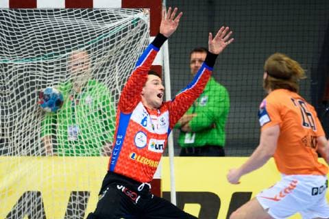 Handball, CL, IFK Kristianstad - KS Vive Tauron Kielce 190209 Kristianstads Valter Chrintz gör mal bakom Kielces malvakt Filip Ivic under handbollsmatchen i Champions LeagueÊmellan Kristianstad och Kielce den 9 februari 2019 i Kristianstad. Copyright: AvdoxBilkanovic BB190209AB106