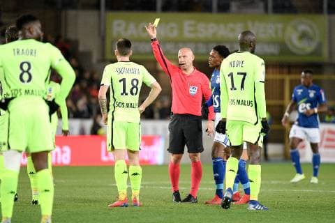 Amaury DELERUE (ARBITRE) - CARTON JAUNE FOOTBALL : Strasbourg vs Angers - Ligue 1 Conforama - 09 02 2019 FEP Panoramic 
