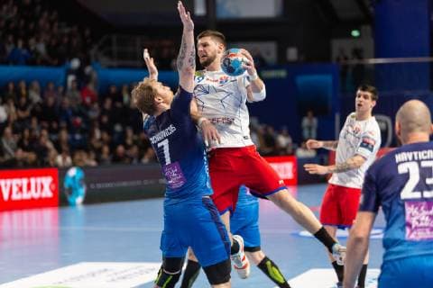 match de ehf champions league entre le Montpellier Handball (mhb) et Meshkov Brest. Sime Ivic TRUCHANOVICIUS Jonas Left Back HANDBALL : Montpellier vs Meshkov brest - Velux ehf champions league - 09 02 2019 GuillaumeBRESSON Panoramic 