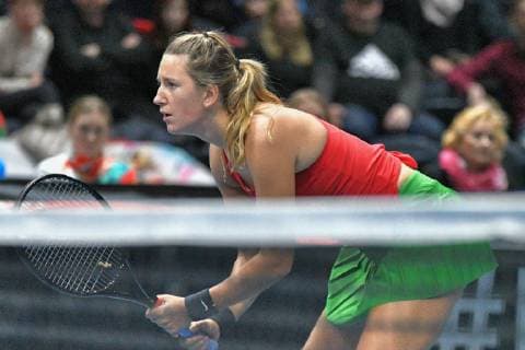 GER, Fed Cup 2019: Auftakt Deutschland vs. Weißrussland in Braunschweig 10.02.2019, Volkswagen Halle, Braunschweig, GER, Fed Cup 2019: Auftakt Deutschland vs. Weißrussland in Braunschweig, im Bild Victoria Azarenka (BLR) in Wartestellung beim Return