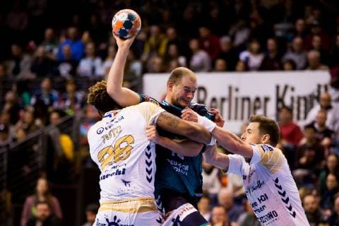 10.02.2019, xfrx, Handball EHF Pokal, Fuechse Berlin - St.Raphael Var emspor, v.l. Jeremy Toto (St.Raphael Var),Paul Drux (Fuechse Berlin) (DFL DFB REGULATIONS PROHIBIT ANY USE OF PHOTOGRAPHS as IMAGE SEQUENCES and or QUASI-VIDEO) Berlin