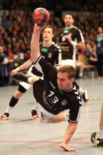 Handball 2.Handball Bundesliga 2018 2019 - Handball Sportverein Hamburg vs. Balingen-Weilstetten Niklas Weller (Handball Sportverein Hamburg),erfolgreicher Torwurf, Sporthalle Hamburg Hamburg