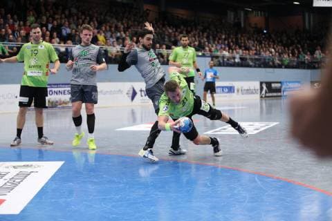 Andre Kropp (TV Emsdetten 31) gegen Benjamin Herth (DJK Rimpar Woelfe 64)(links) , TV Emsdetten vs DJK Rimpar Woelfe, Handball, 2. Bundesliga, 10.02.2019, TV Emsdetten vs DJK Rimpar Woelfe, Handball, 2. Bundesliga, 10.02.2019 Emsdetten Copyright: xEIBNER JanxStrohdiekx EP_JSK