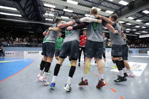 Siegesjubel bei DJK Rimpar Woelfe, TV Emsdetten vs DJK Rimpar Woelfe, Handball, 2. Bundesliga, 10.02.2019, TV Emsdetten vs DJK Rimpar Woelfe, Handball, 2. Bundesliga, 10.02.2019 Emsdetten Copyright: xEIBNER JanxStrohdiekx EP_JSK