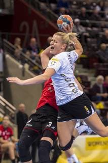 Ludwigsburg, Deutschland 10. Februar 2019: EHF-Cup - 18 19 - SG BBM Bietigheim vs. SC Magura Cisnadie Antje Lauenroth (Bietigheim) Ludwigsburg MHP Arena Baden-Württemberg Deutschland