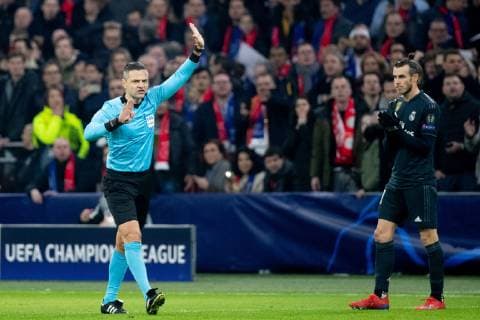 referee Damir Skomina, Gareth Bale of Real Madrid during the UEFA Champions League round of 16 match Ajax Amsterdam and Real Madrid at the Johan Cruijff Arena on February 13, 2019 in Amsterdam, The Netherlands UEFA Champions League 2018 2019 xVIxVIxImagesx xTomxBodexMultimediaxIVx 13619862