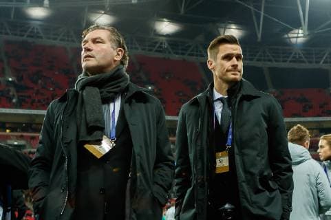 England, London 13.02.2019, UEFA Champions League - 2018 19 Season, Round of 16, First leg, Tottenham Hotspur FC - BV Borussia Dortmund, Sportlicher Leiter Michael Zorc (BVB) und Sebastian Kehl (BVB)schauen ( DeFodi048