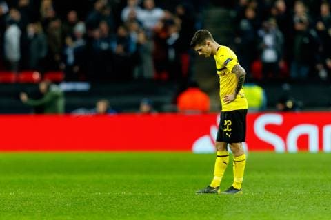 England, London 13.02.2019, UEFA Champions League - 2018 19 Season, Round of 16, First leg, Tottenham Hotspur FC - BV Borussia Dortmund, Christian Pulisic (BVB) enttaeuscht nach Gegentor zum 1:0 ( DeFodi048