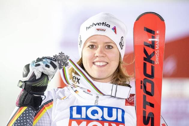 Sport Themen der Woche KW07 Sport Bilder des Tages 14.02.2019, Aare, SWE, FIS Weltmeisterschaften Ski Alpin, Riesenslalom, Damen, Siegerehrung, im Bild Silbermedaillengewinnerin Viktoria Rebensburg (GER) Silver medalis Viktoria Rebensburg of Germany during the winner Ceremony for the ladie s Giant Slalom of FIS Ski World Championships 2019. Aare, Sweden on 2019 02 14. Aare *** 14 02 2019 Aare SWE FIS World Championships Alpine Skiing Giant Slalom Women Award Ceremony in picture Silver Medal Winner Viktoria Rebensburg GER Silver medalis Viktoria Rebensburg of Germany during the winner Ceremony for the ladie s Giant Slalom of FIS Ski World Championships 2019 Aare Sweden on 2019 02 14 Aare  EX_ANG  