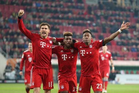 Sport Bilder des Tages Torjubel von Leon Goretzka 18 (FC Bayern Muenchen), Kingsley Coman 29 (FC Bayern Muenchen), David Alaba 27 (FC Bayern Muenchen) zum 2:3, FC Augsburg vs. FC Bayern Muenchen, Fussball, 1.Bundesliga, 15.02.2019, DFL REGULATIONS PROHIBIT ANY USE OF PHOTOGRAPHS AS IMAGE SEQUENCES AND OR QUASI-VIDEO Augsburg Bayern Deutschland