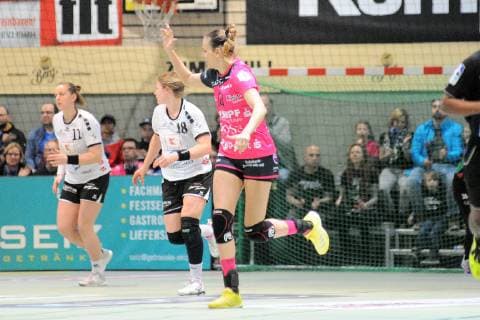 Anika Niederwieser (TusSies Metzingen 14) jubelt aendlich wieder TusSies Metzingen, Handball, HBF Ligaspiel , 16.02.2019, Foto:TBaur Eibner TusSies Metzingen vs. Neckarsulmer Union Metzingen Copyright: xEIBNER TobiasxBaurx EP_TBR