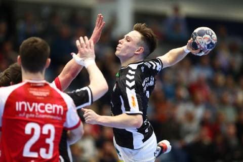 Torwurf von Leif Tissier (Hamburg) TuS Ferndorf - Handball Verein Hamburg, Handball, 2. Liga, 16.02.2019 TuS Ferndorf - Handball Sport Verein Hamburg, Handball, 2. Liga, 16.02.2019 Gummersbach Copyright: xEIBNER RenexWeissx EP_RWS