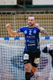 Handball - 2. Bundesliga (Herren), Saison 2018-2019, Dessau-Rosslauer HV 06 - VfL Lübeck-Schwartau Thees Glabisch 2 (VfL Lübeck-Schwartau) mit Jubel nach Tor waehrend der Saison 2018-2019 in der Handball 2. Bundesliga (Herren) zwischen Dessau-Rosslauer HV 06 und VfL Lübeck-Schwartau in der Anhalt Arena am 17. February 2019 in Bauhausstadt Dessau, Sachsen Anhalt (Saxony Anhalt), Deutschland (Germany)