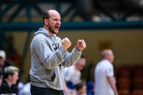 Handball - 2. Bundesliga (Herren), Saison 2018-2019, Dessau-Rosslauer HV 06 - VfL Lübeck-Schwartau Trainer Torge Greve (VfL Lübeck-Schwartau) waehrend der Saison 2018-2019 in der Handball 2. Bundesliga (Herren) zwischen Dessau-Rosslauer HV 06 und VfL Lübeck-Schwartau in der Anhalt Arena am 17. February 2019 in Bauhausstadt Dessau, Sachsen Anhalt (Saxony Anhalt), Deutschland (Germany)