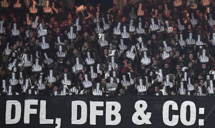 Sport Themen der Woche KW08 Sport Bilder des Tages 18.02.2019, xjhx, Fussball 1.Bundesliga, 1.FC Nuernberg - Borussia Dortmund emspor, v.l. Anti DFB DFL PLAKATE (DFL DFB REGULATIONS PROHIBIT ANY USE OF PHOTOGRAPHS as IMAGE SEQUENCES and or QUASI-VIDEO) Nuernberg *** 18 02 2019 xjhx Football 1 Bundesliga 1 FC Nuremberg Borussia Dortmund emspor v l Anti DFB DFL PLAKATE DFL DFB REGULATIONS PROHIBIT ANY USE OF PHOTOGRAPHS as IMAGE SEQUENCES and or QUASI VIDEO Nuremberg