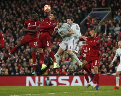 Sadio Mane and Roberto Firmino of Liverpool back to defend a corner during the UEFA Champions League Round of 16 First Leg match at Anfield Stadium, Liverpool. Picture date: 19th February 2019. Picture credit should read: Darren Staples Sportimage EDITORIAL USE ONLY. No use with unauthorised audio, video, data, fixture lists, club league logos or live services. Online in-match use limited to 120 images, no video emulation. No use in betting, games or single club league player publications. _AZ12855.JPG