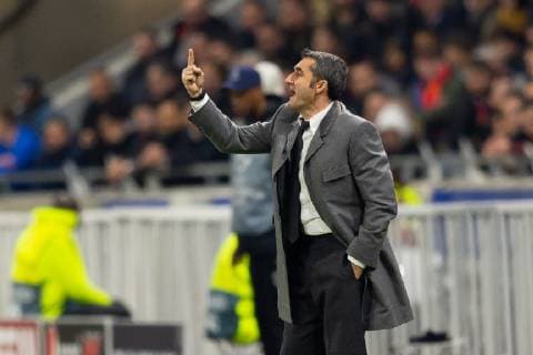 Lyon, Frankreich, 19.02.2019, UEFA Champions League - 2018 19 Season, Viertelfinale, Olympique Lyon - FC Barcelona Barca Trainer Ernesto Valverde (FCB) gestikuliert, gestik ( DeFodi053