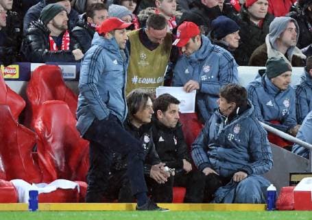 19.02.2019, xkvx, Fussball UEFA Champions League, FC Liverpool - FC Bayern Muenchen emspor, v.l. Hasan Salihamidzic (Sportdirektor FC Bayern München), Franck Ribery (FC Bayern Muenchen) (DFL DFB REGULATIONS PROHIBIT ANY USE OF PHOTOGRAPHS as IMAGE SEQUENCES and or QUASI-VIDEO) Liverpool