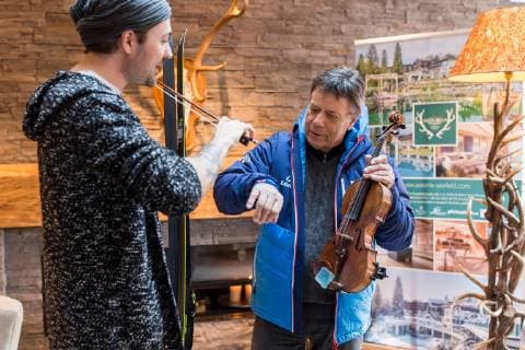 NORDIC SKIING - FIS Nordic World Ski Championships Seefeld 2019 SEEFELD,AUSTRIA,20.FEB.19 - NORDIC SKIING - FIS Nordic World Ski Championships Seefeld 2019, side event, photocell Garrett Schroecksnadel. Image shows violinist David Garrett and president Peter Schroecksnadel (OESV). GEPAxpictures xDanielxGoetzhaber