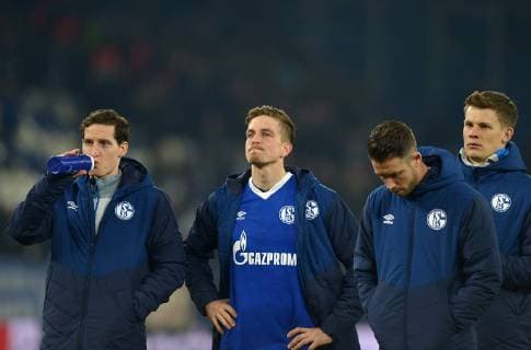 Gelsenkirchen, Germany, 20.02.2019, UEFA Champions League - 2018 19 Season, Achtelfinale, FC Schalke 04 - Manchester City, Sebastian Rudy (S04), Bastian Oczipka (S04), Mark Uth (S04) und Torwart Alexander Nuebel (S04) enttaeuscht ( DeFodi521