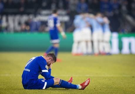 Gelsenkirchen, 20.02.2019 Mark Uth (S04) enttäuscht - hinten Jubel City FC Schalke 04 - Manchester City