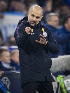 Gelsenkirchen, 20.02.2019 Trainer Pep Guardiola (City) gibt Anweisungen FC Schalke 04 - Manchester City