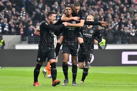 Fußball Europa League Sechzehntelfinale Eintracht Frankfurt - Shakhtar Donetsk am 21.02.2019 in der Commerzbank-Arena in Frankfurt Torjubel zum 2:0 durch Sebastien Haller ( Frankfurt ) DFL regulations prohibit any use of photographs as image sequences and or quasi-video.