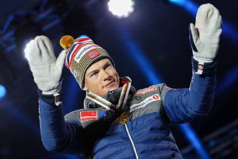 Nordische Ski WM in Seefeld, Langlauf Sprint Herren, Siegerehrung NORDIC SKIING - FIS Nordic World Ski Championships Seefeld 2019 SEEFELD,AUSTRIA,22.FEB.19 - NORDIC SKIING, CROSS COUNTRY SKIING - FIS Nordic World Ski Championships, medal plaza, award ceremony, sprint, men. Image shows Johannes Hoesflot Klaebo (NOR). Keywords: medal. . GEPAxpictures xChristianxWalgram
