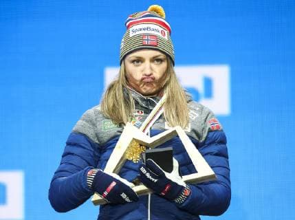 NORDIC SKIING - FIS Nordic World Ski Championships Seefeld 2019 SEEFELD,AUSTRIA,22.FEB.19 - NORDIC SKIING, CROSS COUNTRY SKIING - FIS Nordic World Ski Championships, medal plaza, award ceremony, sprint, ladies. Image shows Maiken Caspersen Falla (NOR). GEPAxpictures xCh.xKelemen