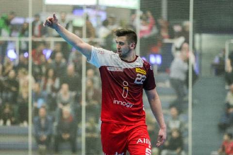 Dennis Szczesny (Essen 22) zeigt den Daumen hoch beim Spiel TUSEM Essen vs. TuS N-Luebbecke, Handball, 2. Bundesliga, 22.02.2019 TUSEM Essen vs. TuS N-Luebbecke, Handball, 2. Bundesliga, 22.02.2019 Essen Copyright: xEIBNER MarioxHommesx EP_MHS