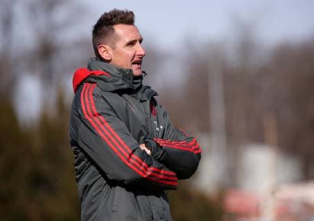 BAU 23.02.2019 Stuttgart-Degerloch Fußball U17 U 17 SV Stuttgarter Kickers vs. FC Bayern München, Trainer Miroslav Klose (Bayern) *** BAU 23 02 2019 Stuttgart Degerloch Football U17 SV Stuttgarter Kickers vs FC Bayern Munich Trainer Miroslav Klose Bayern