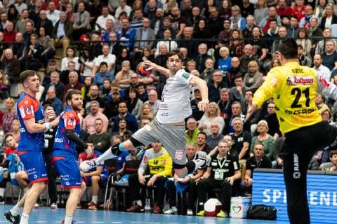 Adrian Kammlodt (HC Elbflorenz Dresden 30), Vladimir Bozic (HBW Balingen-Weilstetten 21), HBW Balingen-Weilstetten vs. HC Elbflorenz Dresden, Handballl, DKB, Herren, 2.Bundesliga, 23. Spieltag, Saison 18 19, GER, 23.02.2019, HBW Balingen-Weilstetten vs. HC Elbflorenz Dresden, Handballl, DKB, Herren, 2.Bundesliga, 23. Spieltag, Saison 18 19, GER, 23.02.2019 Balingen Copyright: xEIBNER WolfgangxFrankx EP_WFK