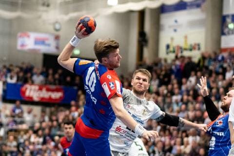 Lars Friedrich (HBW Balingen-Weilstetten 10), Nils Kretschmer (HC Elbflorenz Dresden 20), HBW Balingen-Weilstetten vs. HC Elbflorenz Dresden, Handballl, DKB, Herren, 2.Bundesliga, 23. Spieltag, Saison 18 19, GER, 23.02.2019, HBW Balingen-Weilstetten vs. HC Elbflorenz Dresden, Handballl, DKB, Herren, 2.Bundesliga, 23. Spieltag, Saison 18 19, GER, 23.02.2019 Balingen Copyright: xEIBNER WolfgangxFrankx EP_WFK