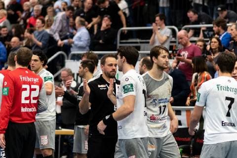 Christian Poehler (HC Elbflorenz Dresden Chef-Trainer), entaeuscht nach der Niederlage, HBW Balingen-Weilstetten vs. HC Elbflorenz Dresden, Handballl, DKB, Herren, 2.Bundesliga, 23. Spieltag, Saison 18 19, GER, 23.02.2019, HBW Balingen-Weilstetten vs. HC Elbflorenz Dresden, Handballl, DKB, Herren, 2.Bundesliga, 23. Spieltag, Saison 18 19, GER, 23.02.2019 Balingen Copyright: xEIBNER WolfgangxFrankx EP_WFK