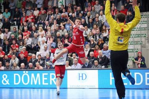 Magnus Neitsch (TuS Ferndorf 18) vorbei an Jan von Boenigk (ASV Hamm-Westfalen 95)(hinten) gegen Felix Storbeck (ASV Hamm-Westfalen 1)(Tor), ASV Hamm-Westfalen vs TuS Ferndorf, Handball, 2. Bundesliga, 23.02.2019, ASV Hamm-Westfalen vs TuS Ferndorf, Handball, 2. Bundesliga, 23.02.2019 Hamm Copyright: xEIBNER JanxStrohdiekx EP_JSK