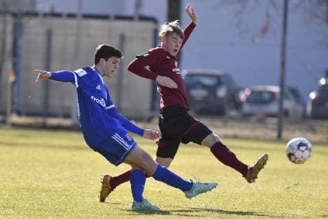23.02.2019 - Fussball - Saison 2018 2019 - B-Junioren U17 U 17 - Bundesliga Süd Südwest - 18. Spieltag: 1. FC Nürnberg FCN ( Club ) - SpVgg Unterhaching - - Benedikt Bauer (3, SpVgg Unterhaching ) Mario Klupp (16, 1.FC Nürnberg FCN , rechts ) *** 23 02 2019 Football Season 2018 2019 B Juniors U17 Bundesliga South Southwest 18 Matchday 1 FC Nuremberg FCN Club SpVgg Unterhaching Benedikt Bauer 3 SpVgg Unterhaching Mario Klupp 16 1 FC Nuremberg FCN right