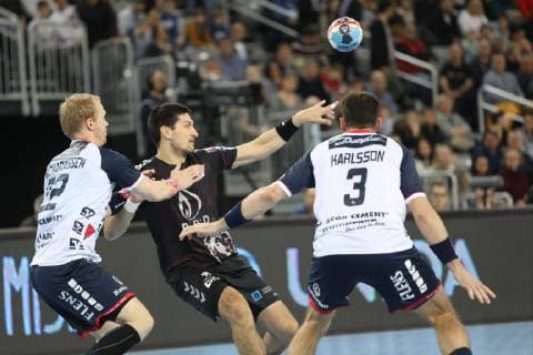 Zagreb, 24 02 2019 - Arena Zagreb hall, 2018 19 EHF Men s Champions League Group Phase. HC PPD Zagreb (black) - SG Flensburg-Handewit (white) SRSEN Ivan (13) vs ZACHARIASSEN Anders (22) and KARLSSON Tobias (3) 