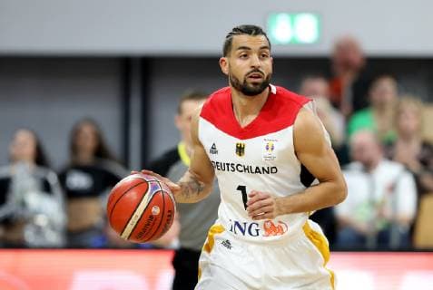Deutschland, Bamberg, Brose Arena, 24.02.2019, Basketball - World Cup Qualifier - Deutschland - Griechenland Bild: v. l. Joshiko Saibou (Deutschand, 1) Copyright: HMBxMedia xHeikoxBecker