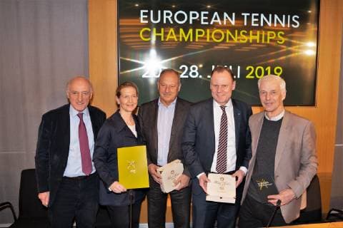 Auftakt-Pressekonferenz zu den Tennis Hamburg Open 2019 - DTB Deutscher Tennisbund, MatchMaker Sports GmbH und Senat geben Ausblick auf das kommende Turnier Tennisturnier am Rothenbaum - Rotherbaum - Peter-Michael Reichel, Sandra Reichel, Vladimir Dmitriev, Andy Grote, Klaus Eberhard (von links) Auftakt-Pressekonferenz zu den Tennis Hamburg Open 2019 - DTB Deutscher Tennisbund, MatchMaker Sports GmbH und Senat geben Ausblick auf das kommende Turnier Tennisturnier am Rothenbaum - Rotherbaum, Hamburg Hamburg Deutschland Rathaus