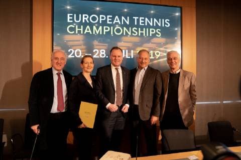 Auftakt-Pressekonferenz zu den Tennis Hamburg Open 2019 - DTB Deutscher Tennisbund, MatchMaker Sports GmbH und Senat geben Ausblick auf das kommende Turnier Tennisturnier am Rothenbaum - Rotherbaum - Peter-Michael Reichel, Sandra Reichel, Vladimir Dmitriev, Andy Grote, Klaus Eberhard (von links) Auftakt-Pressekonferenz zu den Tennis Hamburg Open 2019 - DTB Deutscher Tennisbund, MatchMaker Sports GmbH und Senat geben Ausblick auf das kommende Turnier Tennisturnier am Rothenbaum - Rotherbaum, Hamburg Hamburg Deutschland Rathaus