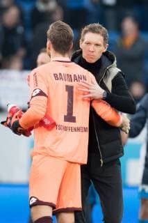 Torwart Oliver BAUMANN (li., 1899) und Trainer Julian NAGELSMANN (1899) umarmen sich nach dem Spielende, halbe Figur, Halbfigur, Gestik, Geste, Jubel, jubeln, jubelnd, Freude, cheers, celebrate, Schlussjubel, Hochformat, Fussball 1. Bundesliga, 22. Spieltag, TSG 1899 Hoffenheim (1899) - Hannover 96 (H) 3:0, am 16.02.2019 in Sinsheim Deutschland. Â