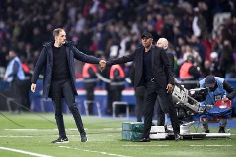 Sport Bilder des Tages THOMAS TUCHEL (ENTRAINEUR PSG) - ANTOINE KOMBOUARE (ENTRAINEUR DIJON) - FAIR PLAY FOOTBALL : Paris SG vs Dijon - Coupe de France - 26 02 2019 AnthonyBIBARD FEP Panoramic 