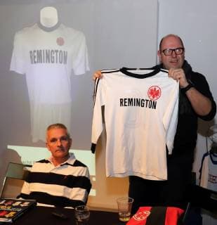 21702.2019 GER, Frankfurt am Main, Commerzbankarena Eintracht Frankfurt Museum Buchvorstellung Bundesliga-Trikots Autor Stefan Appenowitz Bild zeigt: Autor Stefan Appenowitz, mit einem Remingston-Trikot des Trikotsammler Boris Möller emspor, DFL regulations prohibit any use of photographs as image sequences and or quasi-video *** 21702 2019 GER Frankfurt am Main Commerzbankarena Eintracht Frankfurt Museum Book launch Bundesliga jerseys author Stefan Appenowitz picture shows author Stefan Appenowitz with a Remingston jersey by jersey collector Boris Möller emspor DFL regulations prohibit any use of photographs as image sequences and or quasi video