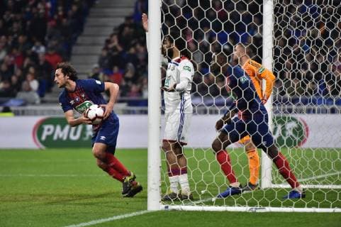 Jason Denayer et Anthony Lopes (lyon) - Paul Baysse (caen) FOOTBALL : Lyon vs Caen - 1 4 finale de Coupe de France - 27 02 2019 FredericChambert Panoramic 